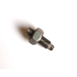 Śruba do regulacji zaworów z nakrętką kontrującą do silnika CB 250 CG 250 CB 300 fi 6 mm